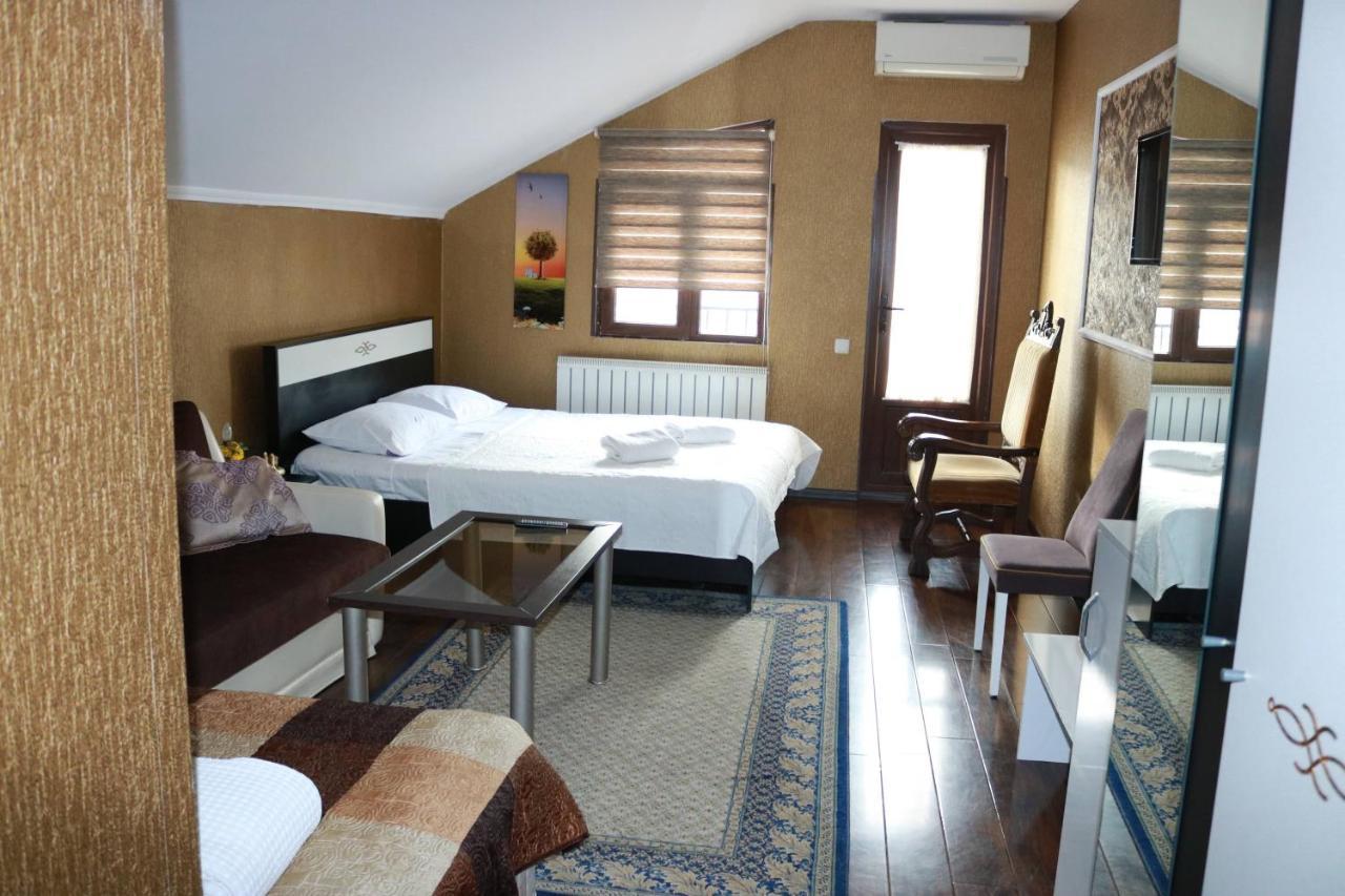 Luxors Garden Hotel Batumi Exterior foto